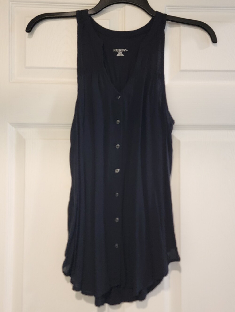 Merona Black Button-Front Sleeveless Tank